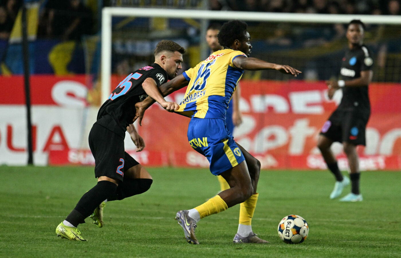 Petrolul a găsit înlocuitor pentru Keita. Vine un fotbalist care poate juca chiar etapa viitoare