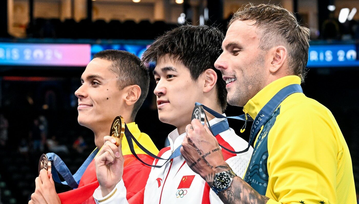 Reacția World Aquatics la imaginea cu David Popovici şi Zhanle Pan. Cum a numit interacțiunea dintre cei doi