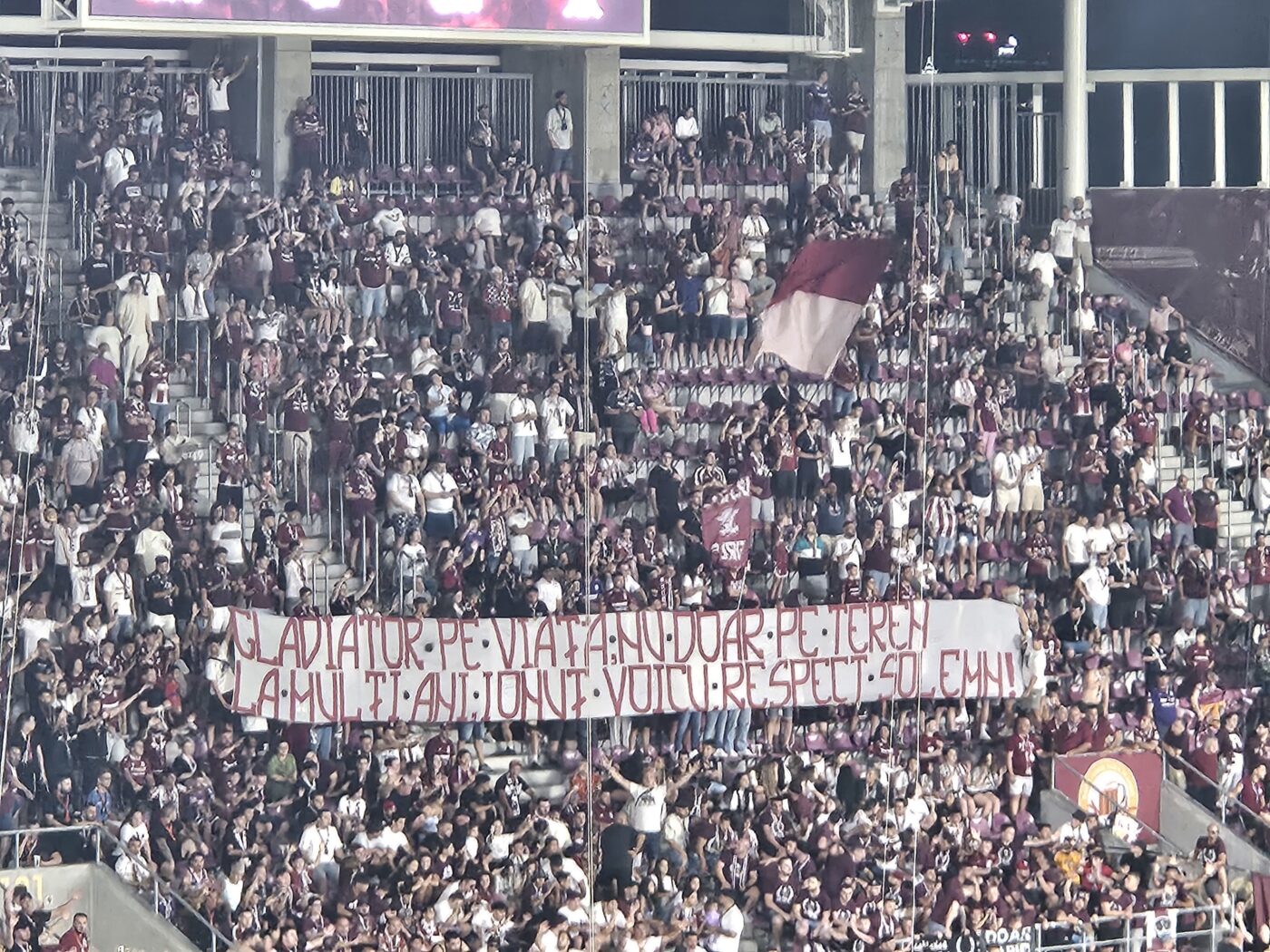 Galeria Rapidului l-a sărbătorit pe Ionuț Voicu