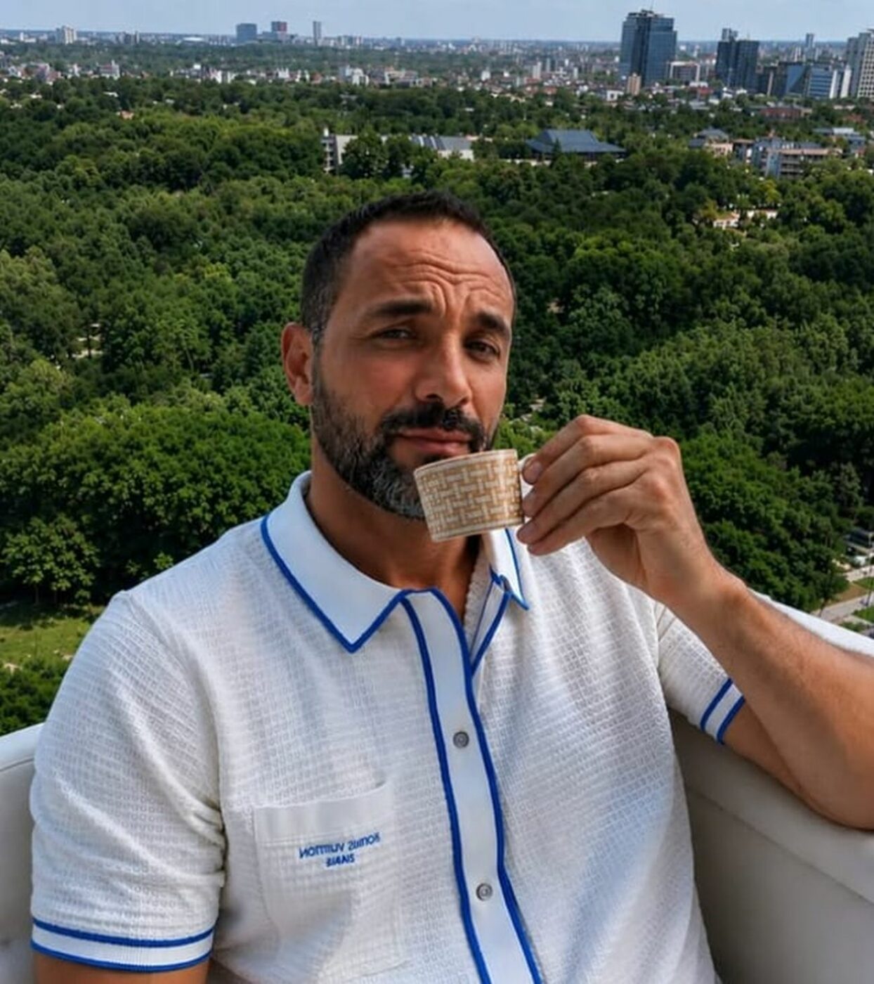 EXTRA Alexandru Țiriac, gest neașteptat. Ce a făcut fiul magnatului Ion Țiriac în fântâna publică