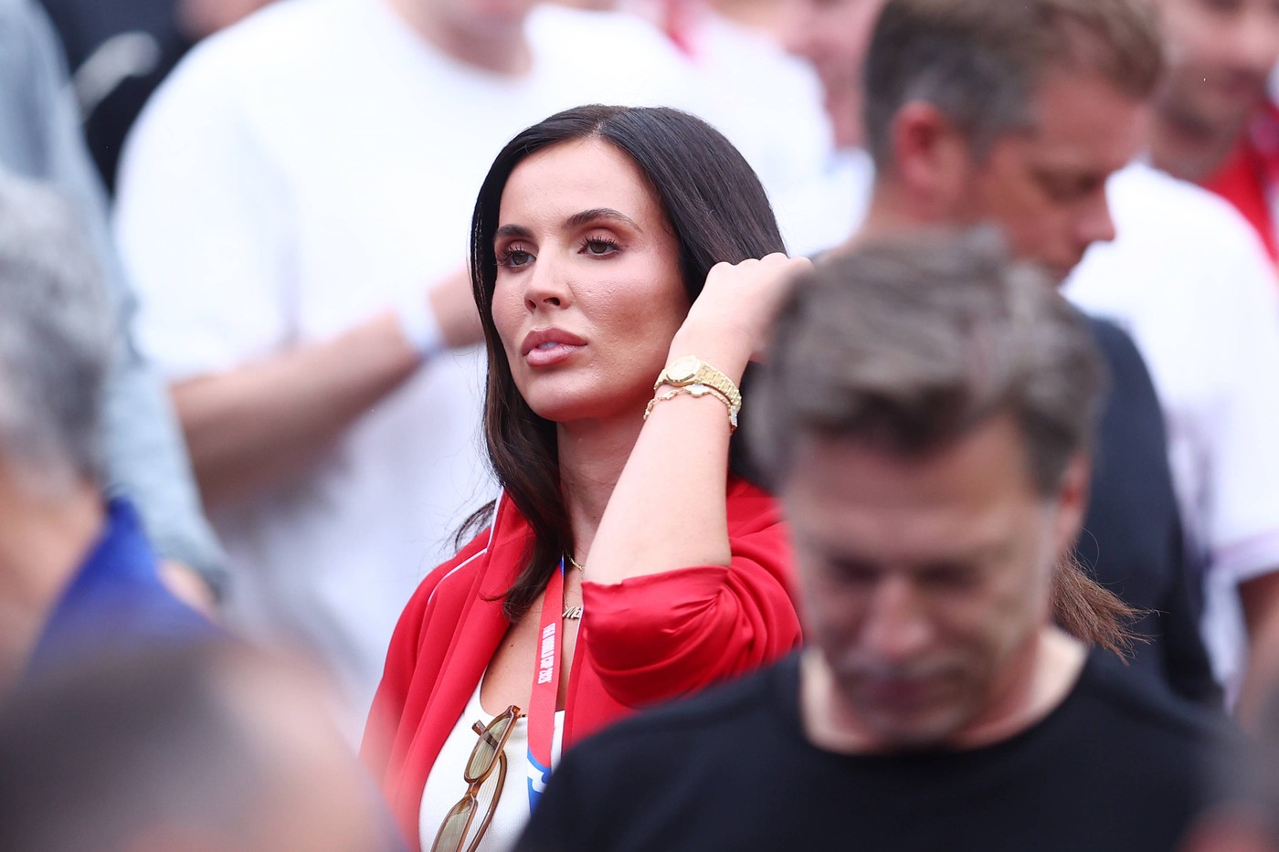 CM 2026 Neverosimil! Ce ținea în mână soția fotbalistului în tribună: s-a pozat așa spre surprinderea celor din jur, la Panama – Anglia 0-2