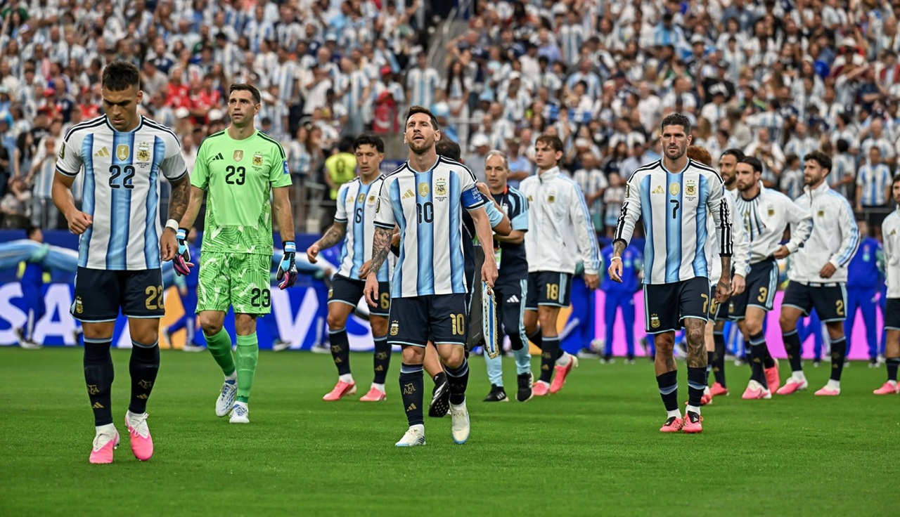 CM 2026 Reacție incredibilă a românilor: i-au scandat numele lui Leo Messi după golul de 2-0 din Argentina – Austria