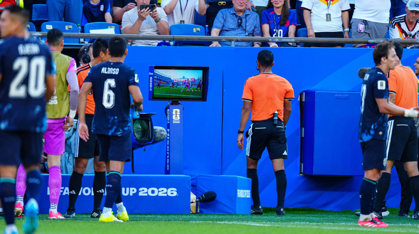 CM 2026 SCANDAL MONSTRU! Nemții au luat foc după cea mai controversată fază din Germania – Paraguay: centralul a anulat golul după intervenția arbitrei VAR din Nicaragua!