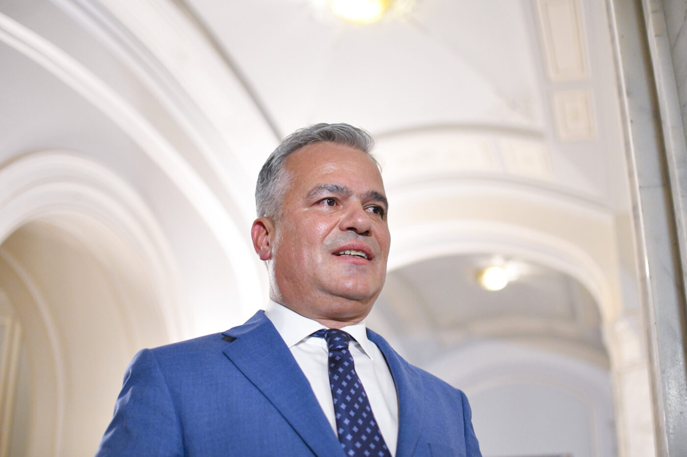 Steaua așteaptă cu sufletul la gură votul din Parlament: cine ar urma să fie noul ministru MApN din Guvernul Veștea