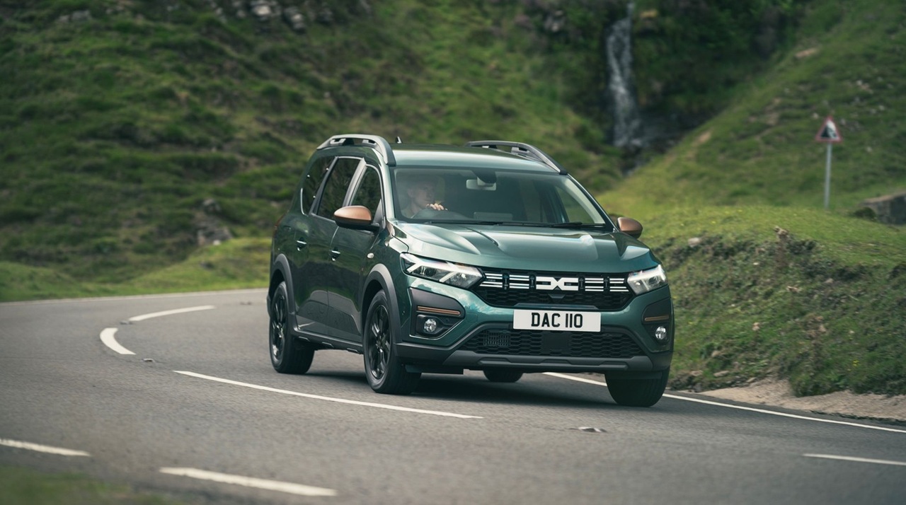 Italienii au tras concluzia despre Dacia Jogger şi e de bine!
