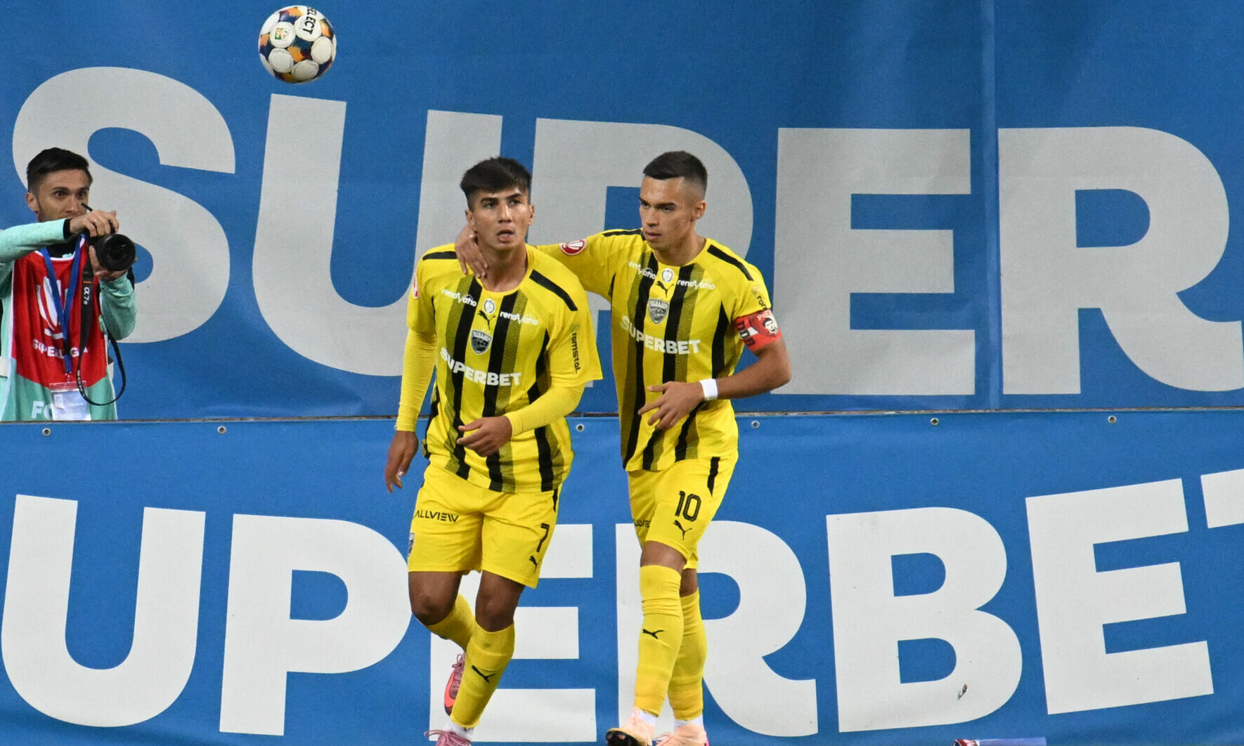 Dinamo, gata să-și vândă vedetele și anunță noi transferuri