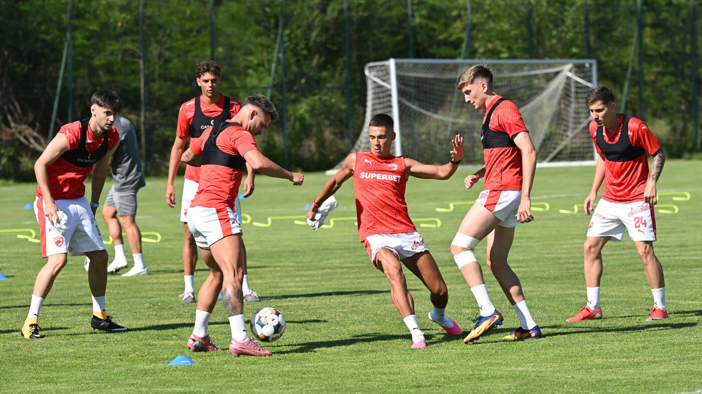 MERCATO Anunț despre transferul pe care Dinamo l-a negociat cu Benfica! Portughezii au acceptat oferta: ce a decis fotbalistul!
