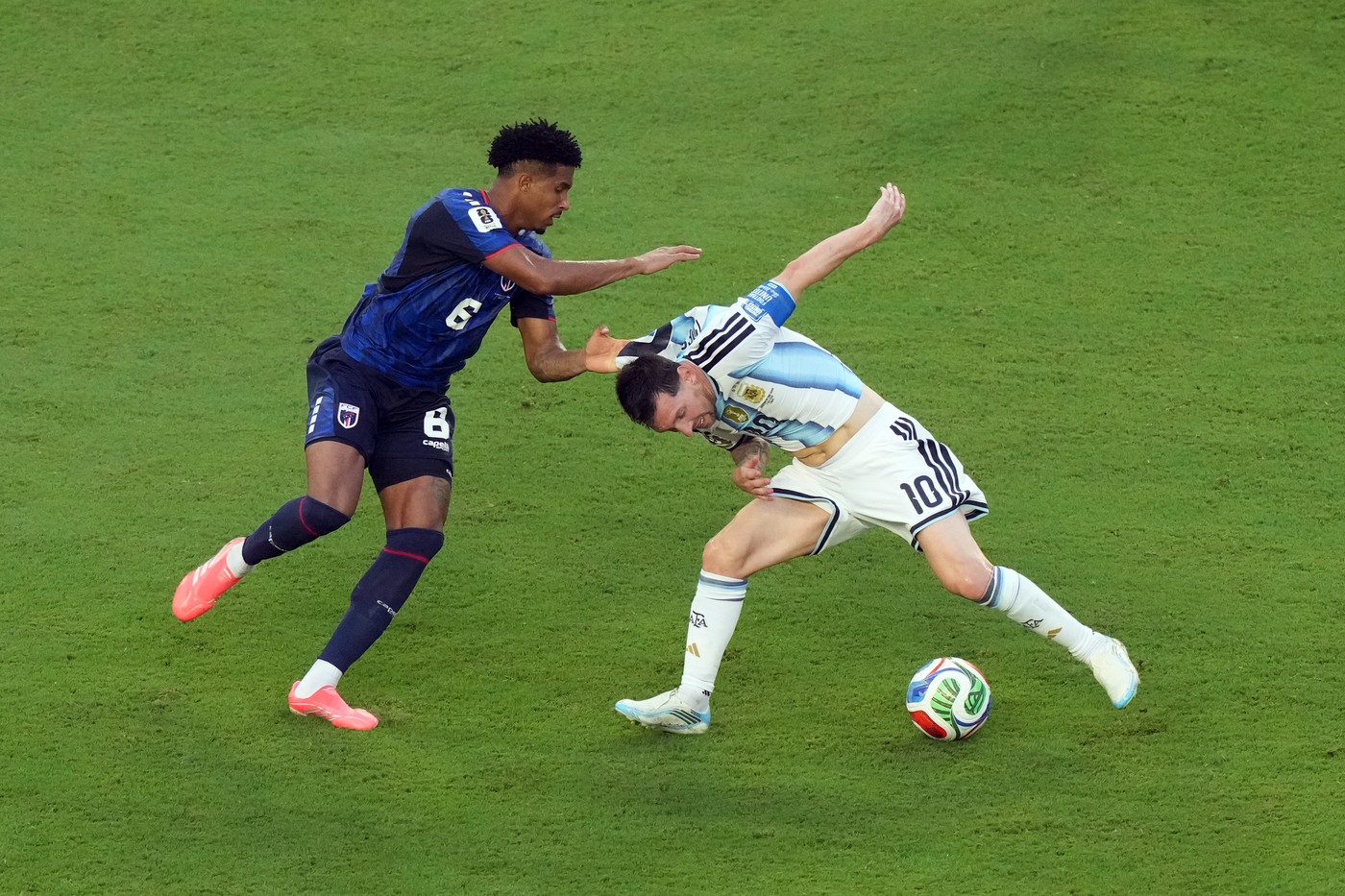 CM 2026 Messi iar a marcat, dar ce calificare cu capul plecat! Argentina – Capul Verde 3-2 după prelungiri. Africanii unei țări cât județul Galați au chinuit teribil campioana lumii