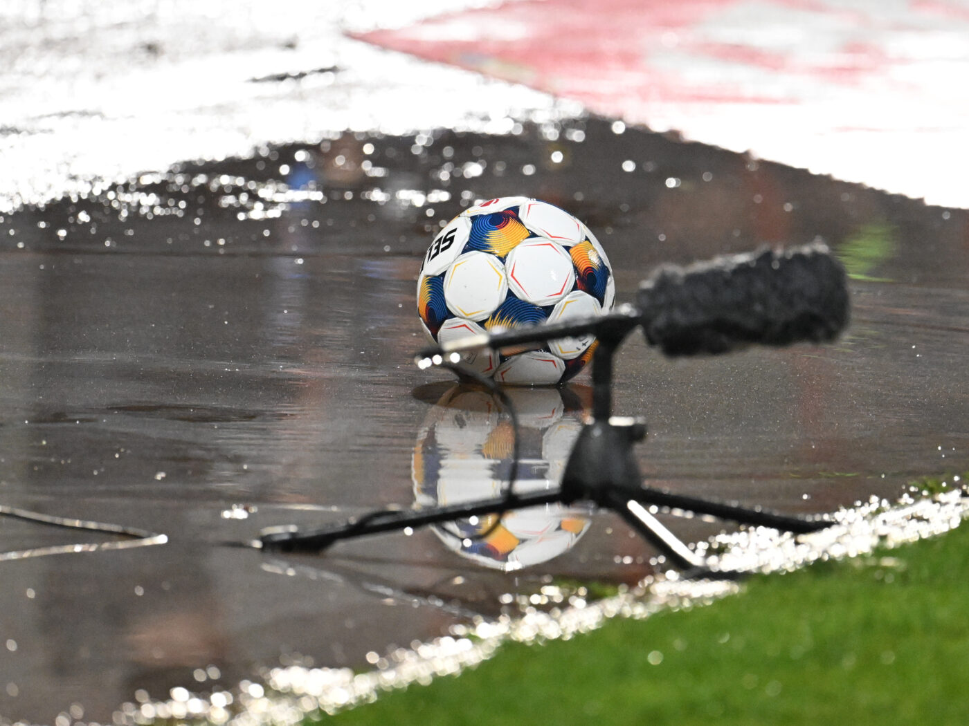 EXCLUSIV Campionatul de unde echipa din Superliga vrea să transfere pe bandă rulantă! Finanțatorul dă verdictul: „Peste tot ce avem în România!”