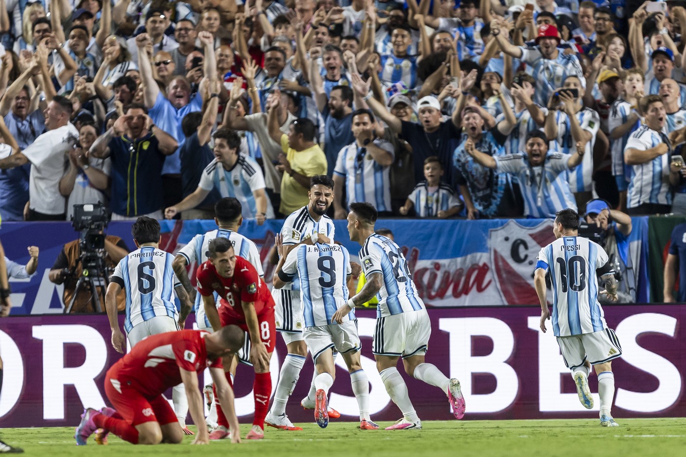 CM 2026 Ce au făcut Messi și argentinienii după calificarea în semifinalele Cupei Mondiale: englezii au turbat de furie când au văzut!