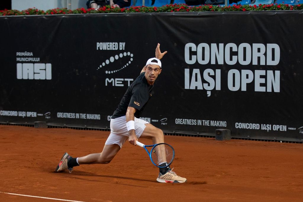 Cezar Crețu și Radu Mihai Papoe au primit wild-card la turneul Concord Iași Open. Nume importante din circuitul ATP vor fi prezente pe zgura de la Iași
