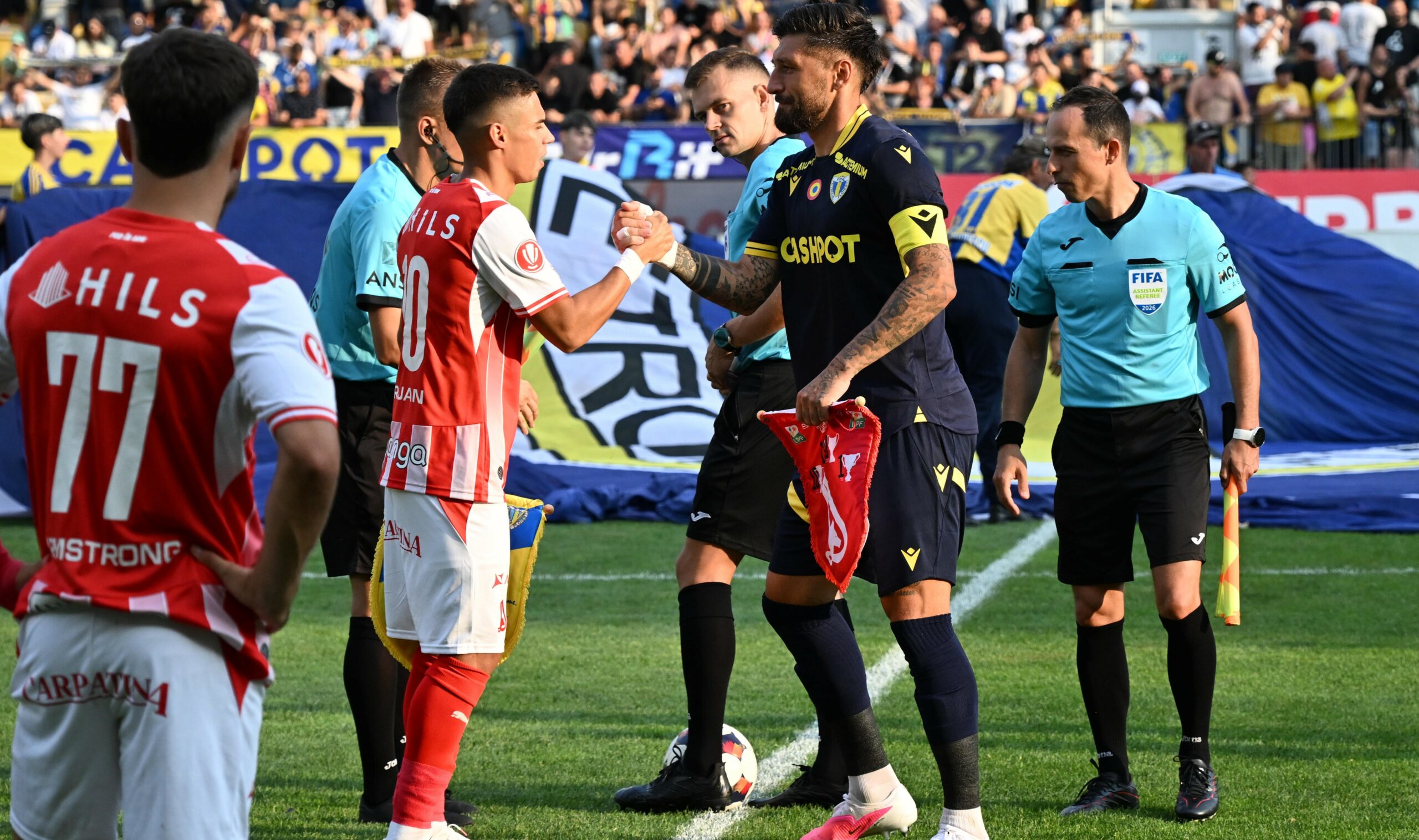 Dinamo începe sezonul cu înfrângere; Cîrjan și Opruț cer transferuri