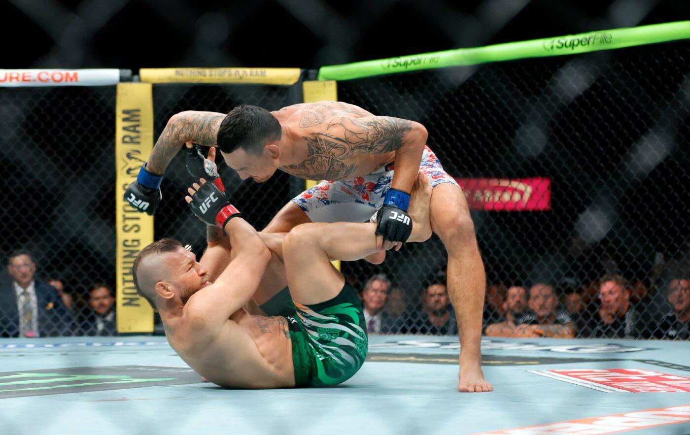 VIDEO Revenirea lui Conor McGregor în UFC, fiasco total! Declarat învins în fața lui Max Holloway după doar 69 de secunde