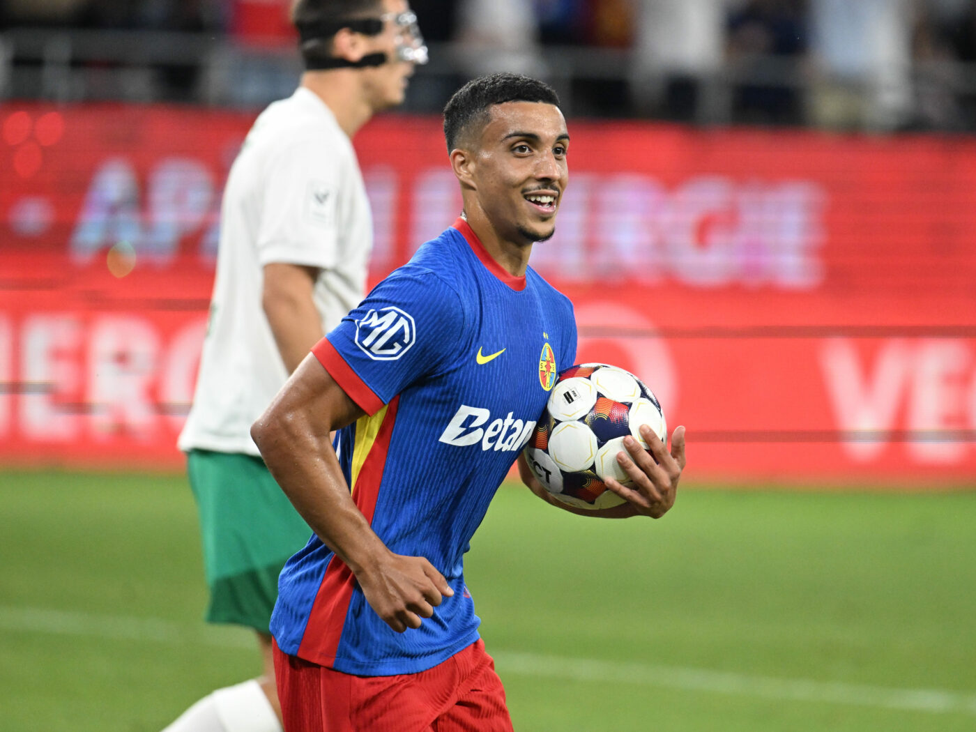 Cum l-a numit presa franceză pe Aymen Boutoutaou după golul din FCSB – Auda 2-3