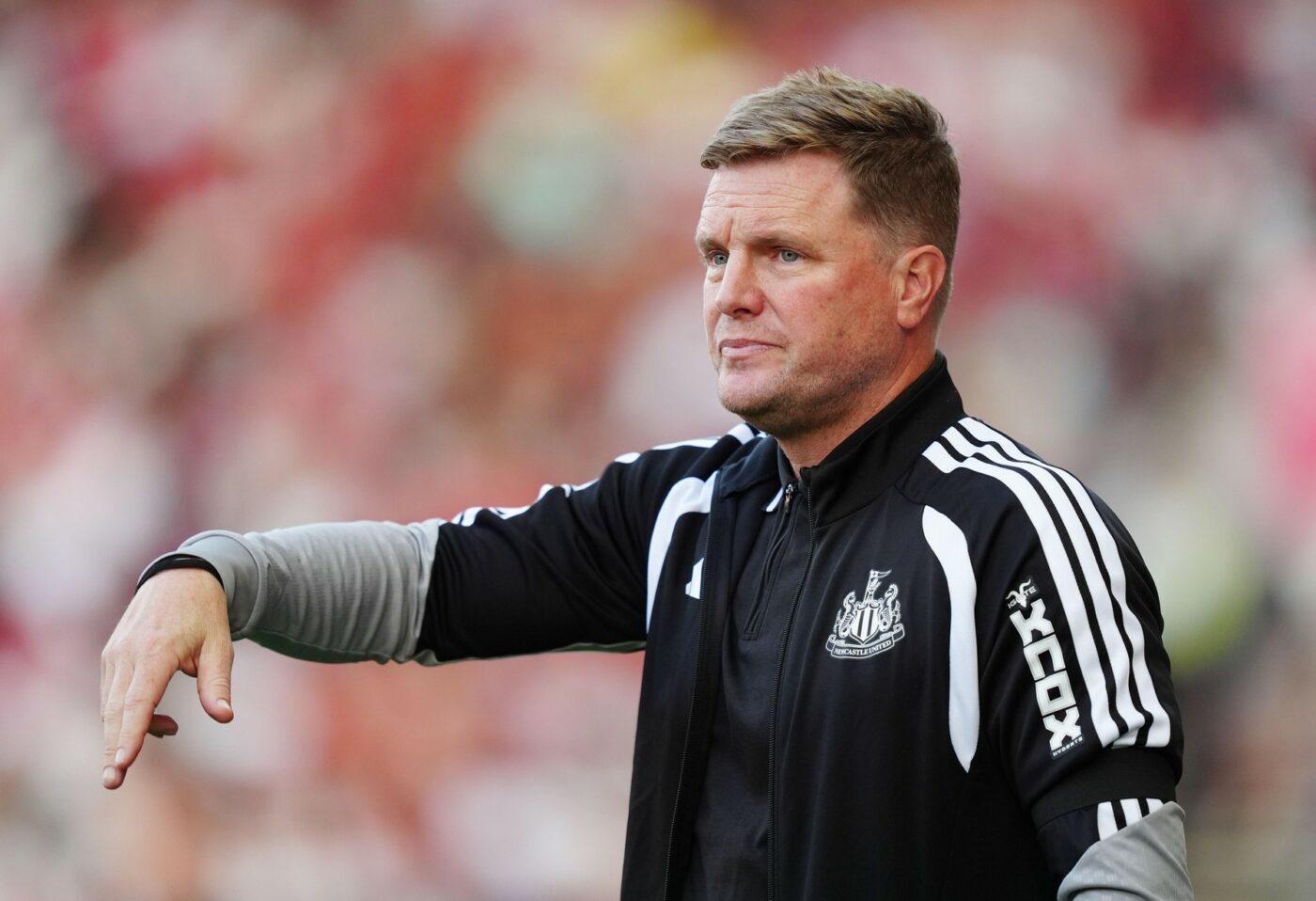 Eddie Howe părăsește Newcastle.