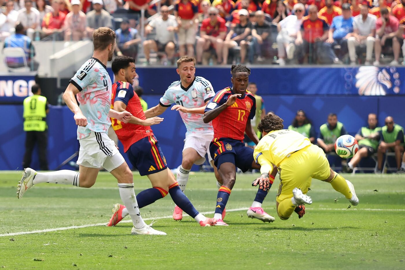CM 2026 Gafă monumentală! Portarul care l-a înlocuit pe Courtois a îngropat-o pe Belgia cu Spania: a greșit capital și Merino a marcat!