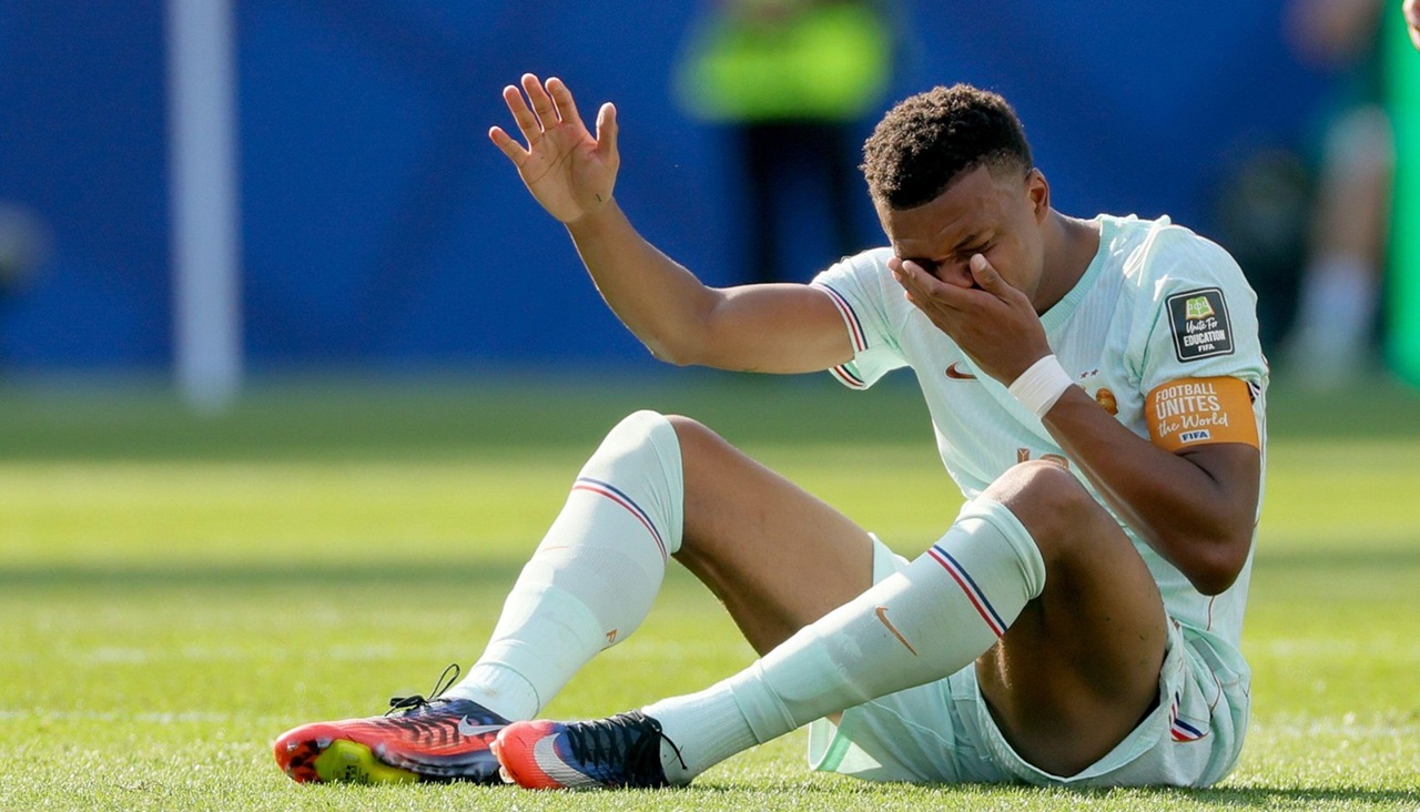 Kylian Mbappe s-a accidentat și a fost schimbat în Franța – Maroc! E panică totală pentru Deschamps