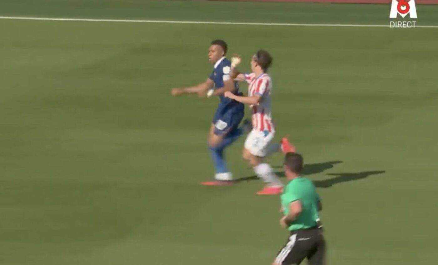 VIDEO L-a făcut KO pe Mbappe în Paraguay – Franța 0-1, chiar sub ochii arbitrului