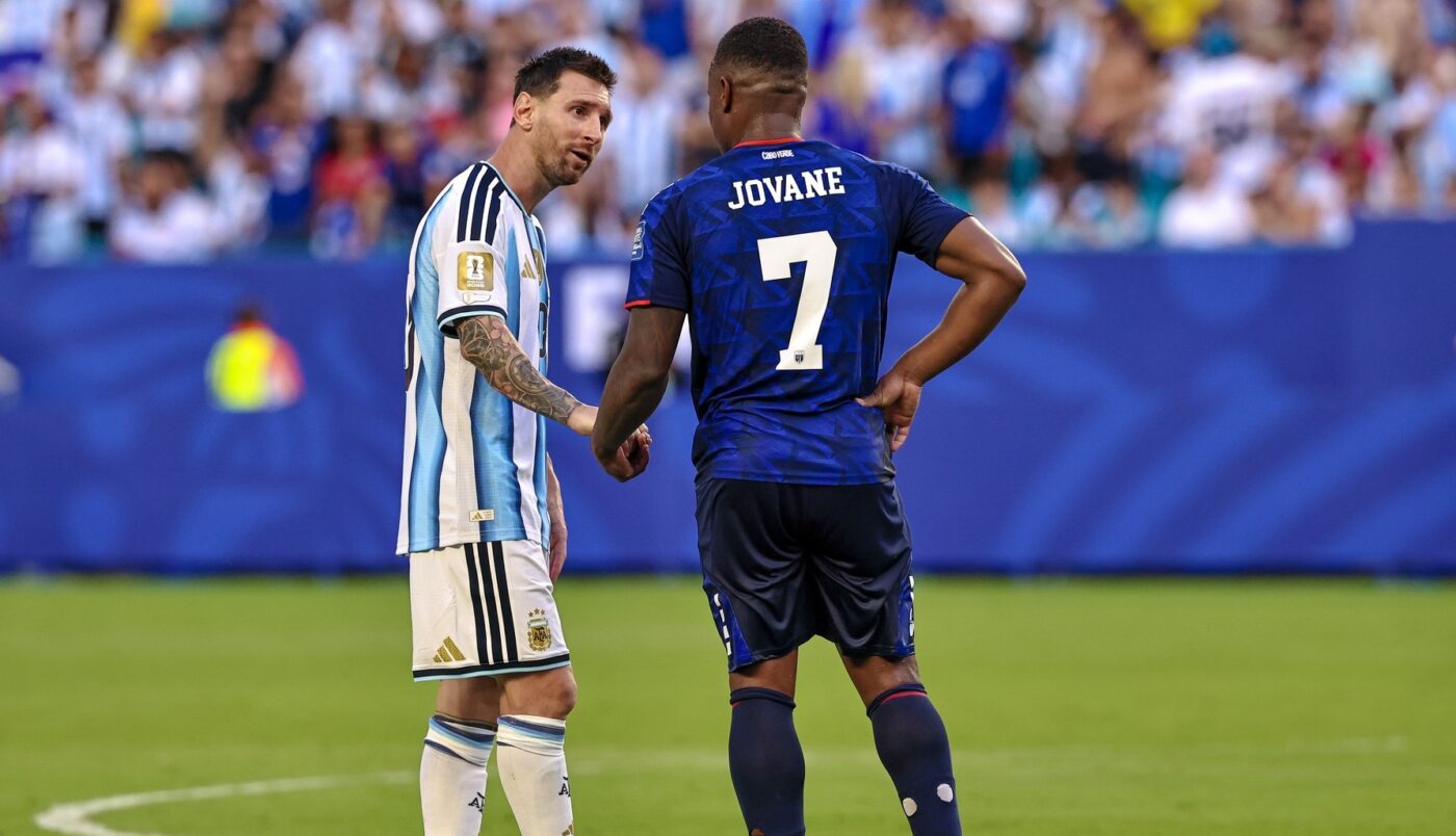 CM 2026 Lionel Messi, reacție savuroasă după ce jucătorii Capului Verde au făcut coadă pentru poze cu el: „Pe teren m-au cotonogit”