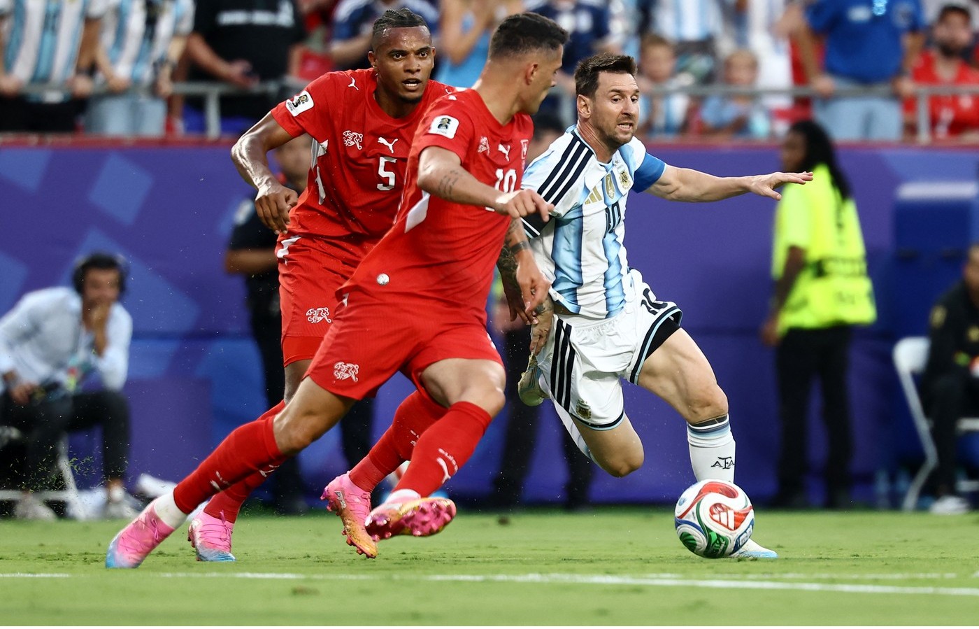CM 2026 Live Argentina – Elveția la Cupa Mondială. RUȘINOS! Se apropie de PENALTY-uri, deși au condus din minutul 10 și joacă de 44 de minute cu om în plus!