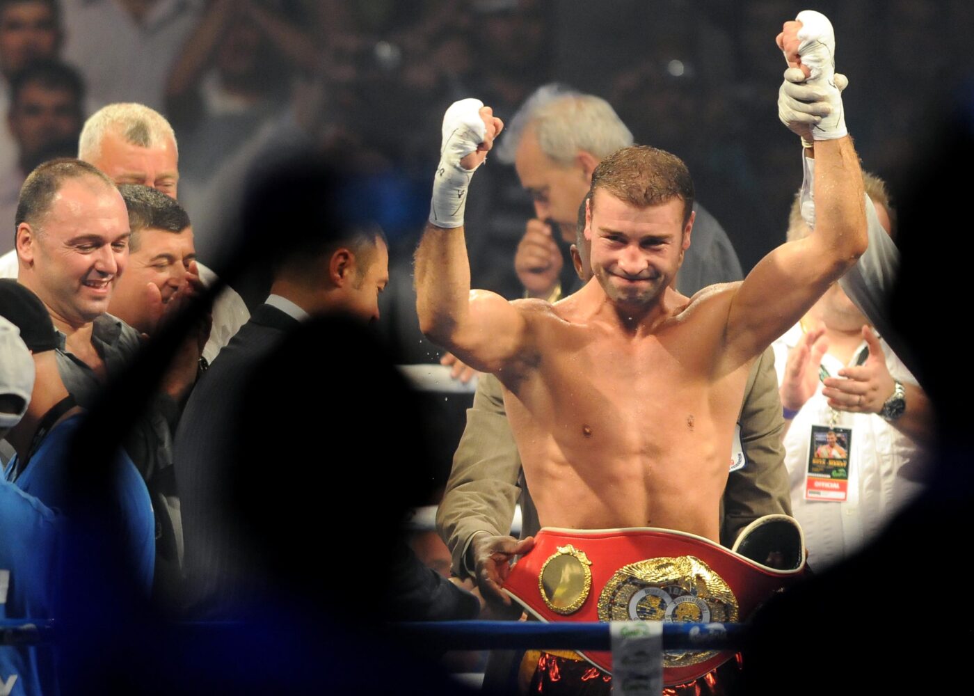 Valul de căldură dă mari bătăi de cap sportivilor de performanță! Lucian Bute vă prezintă soluția pe timp de caniculă. EXCLUSIV