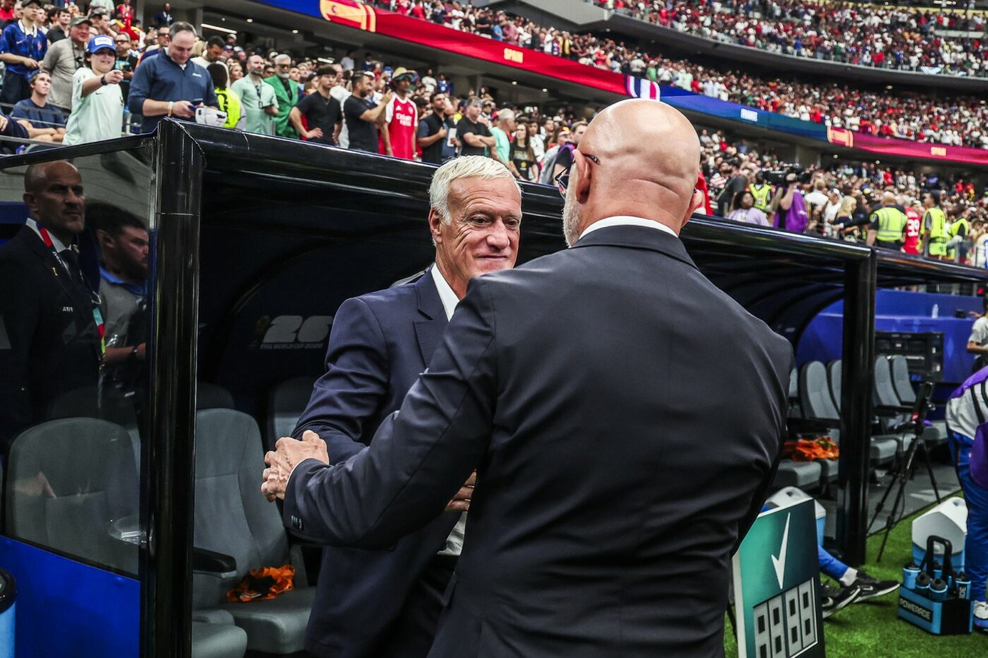 CM 2026 Selecționerul Spaniei l-a pus la punct pe Deschamps după ce francezul a acuzat arbitrajul: „Toți caută scuze când pierd!”