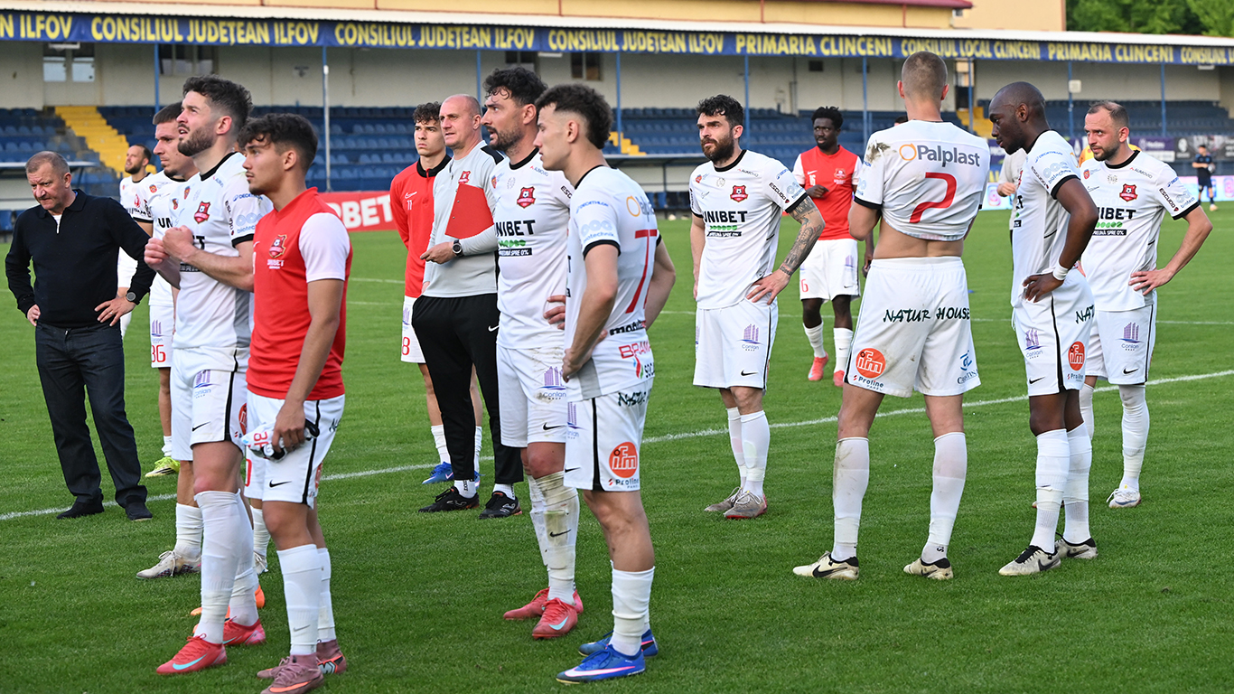 FC Hermannstadt a aruncat prosopul, cel mai vechi jucător al echipei sibiene confirmă decizia conducerii clubului: ”Am fost anunțați de desființare”