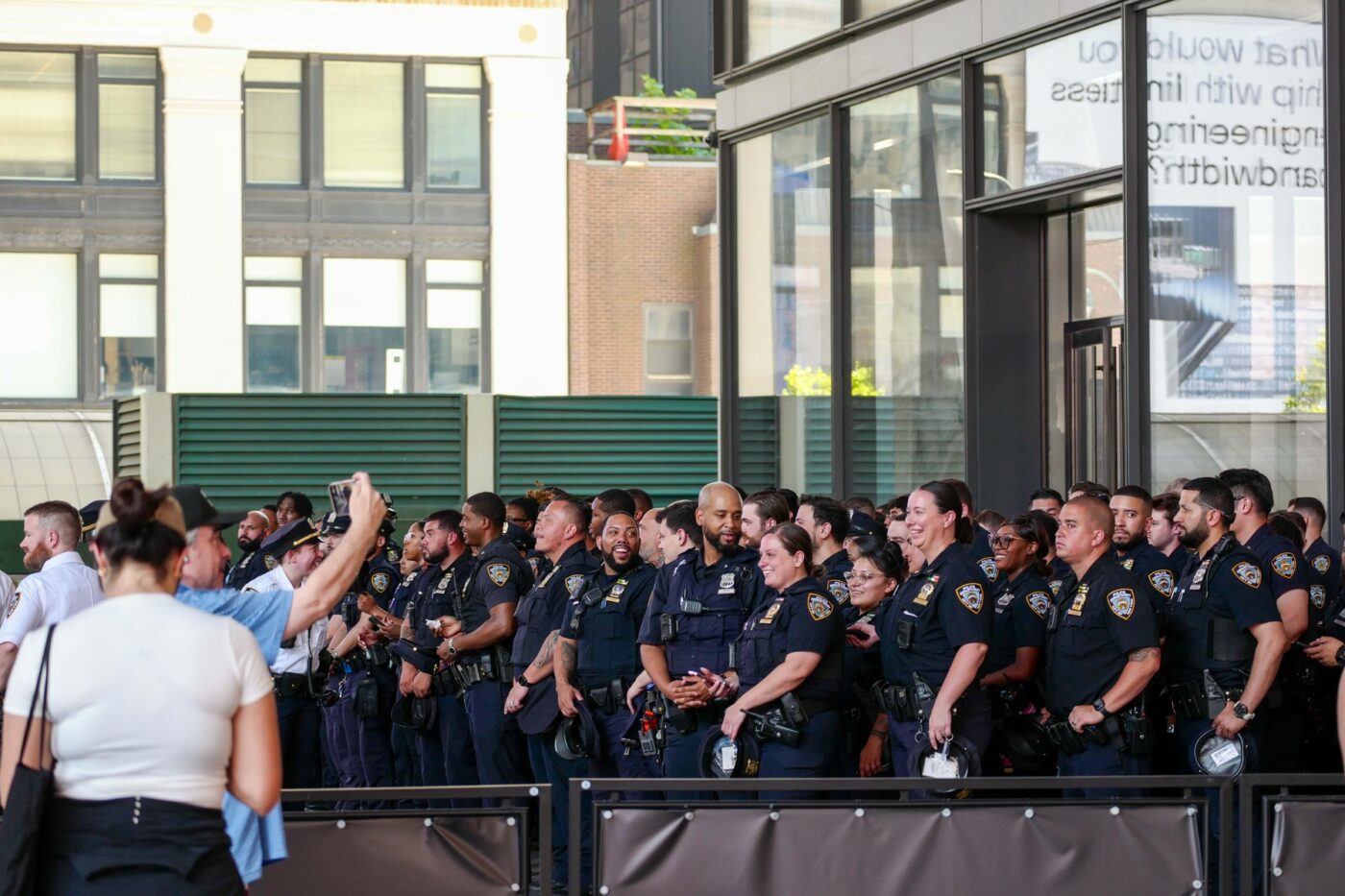 Nunta care a blocat New York-ul: „Ce naiba e asta?”. Peste 200 de polițiști păzesc evenimentul
