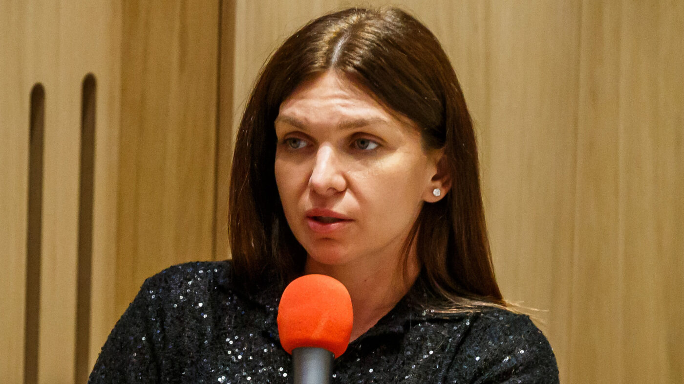 TENIS Simona Halep, prima reacție după ce s-a afişat la Wimbledon cu afaceristul Dorin Mateiu