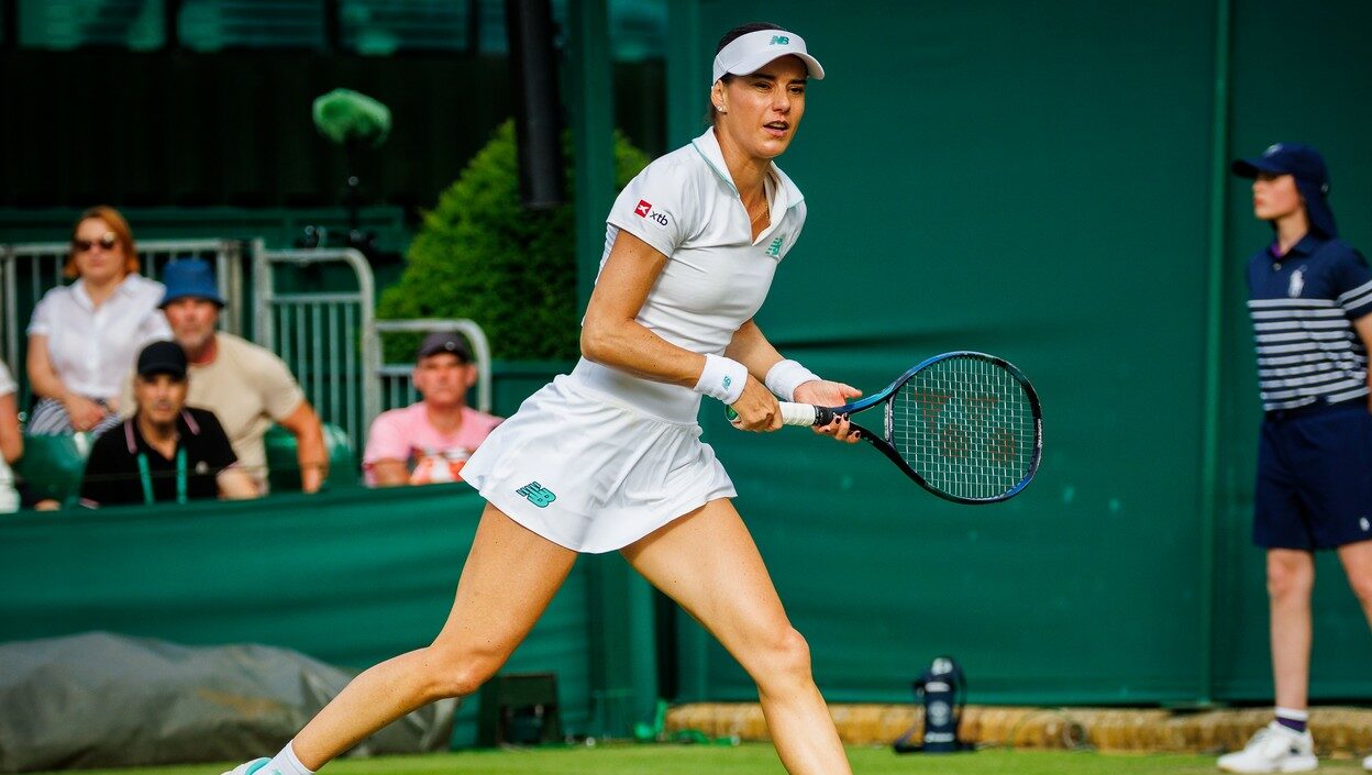 EXCLUSIV Secretele de pe mânecile Soranei Cîrstea sau cum se transformă albul de la Wimbledon într-o tiparniță de dolari