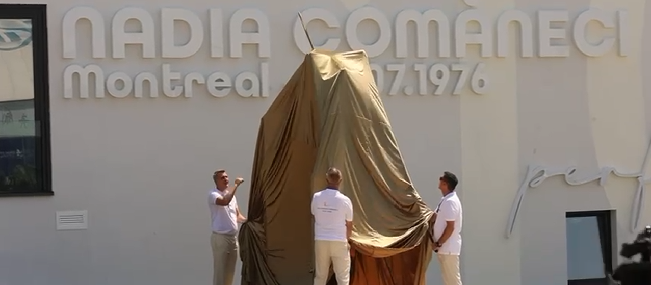 Statuia Nadiei Comăneci, dezvelită la Sala Otopeni