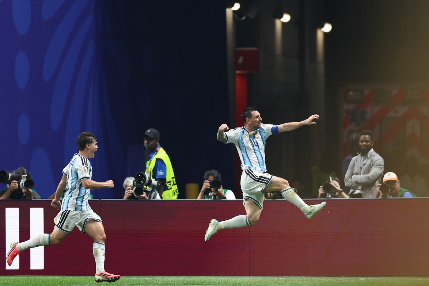 CM 2026 Ștergeți istoria! Am trăit alta cu Messi acum! Argentina – Egipt 3-2 după 0-2 în minutul 78 la Cupa Mondială. Cronică de Gabriel Berceanu