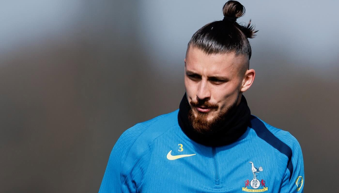 MERCATO Tottenham vrea să scape urgent de Radu Drăgușin! Românul a ajuns pe lista neagră