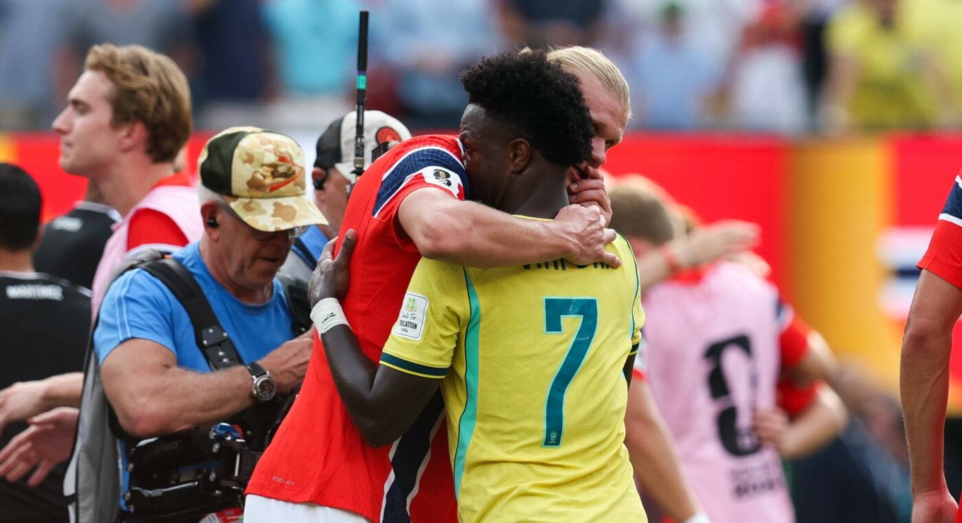 CM 2026 Vinicius n-a ținut cont că Haaland dădea interviu. S-a dus glonț la el și imaginea face înconjurul planetei