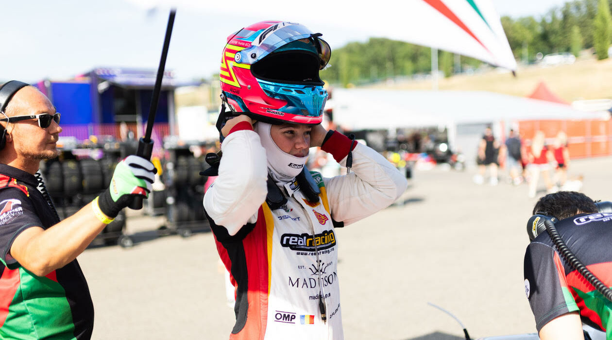 Zoe Florescu Potolea se poate lăuda cu două podiumuri la Mugello înaintea debutului în F1 Academy! Cum e acum în Formula 4