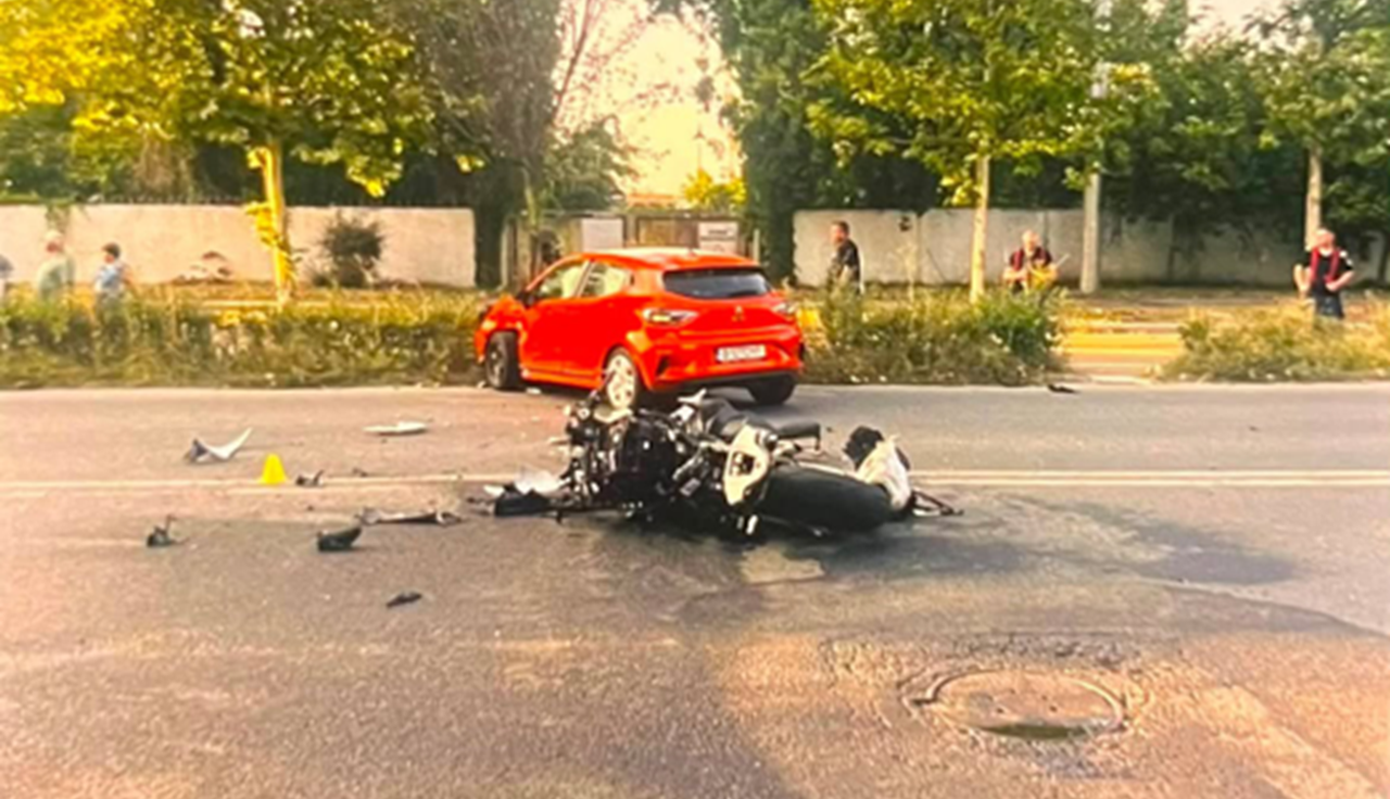 Miracol pe șoselele din București! Un cunoscut influencer a scăpat ca prin minune dintr-un accident de motocicletă catastrofal
