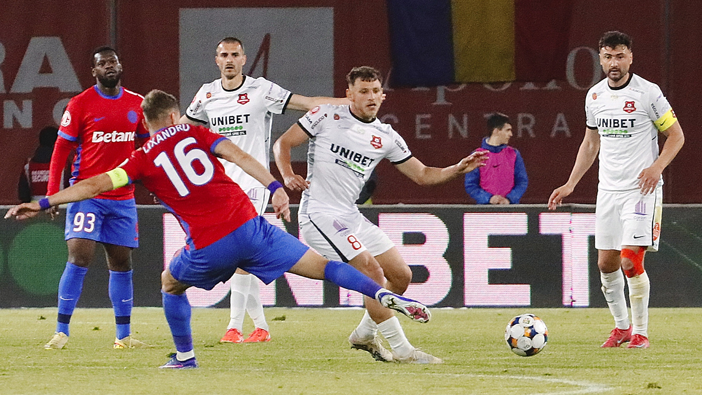 Dragoș Albu spune de ce nu s-a mai întors la FC Hermannstadt și le răspunde celor care îl atacă cu cele trei retrogradări din ultimele trei sezoane. ”Acum un an săream la gâtul lui!”