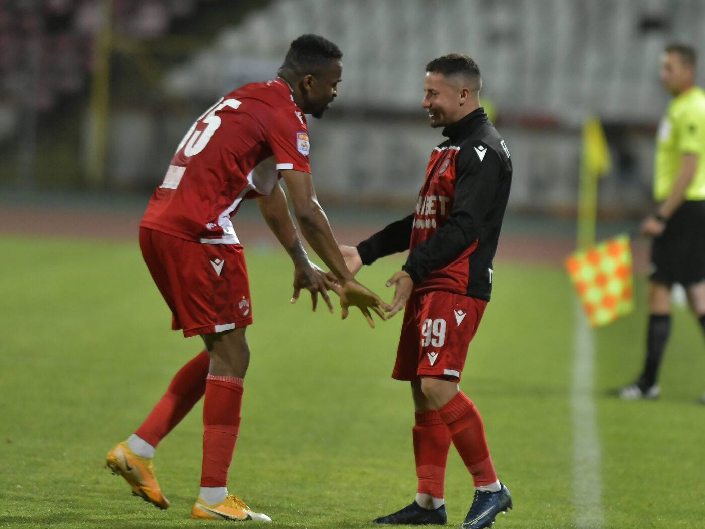 MERCATO Fostul mijlocaș al lui Dinamo se antrenează cu echipa din Superliga, dar nu poate fi legitimat!