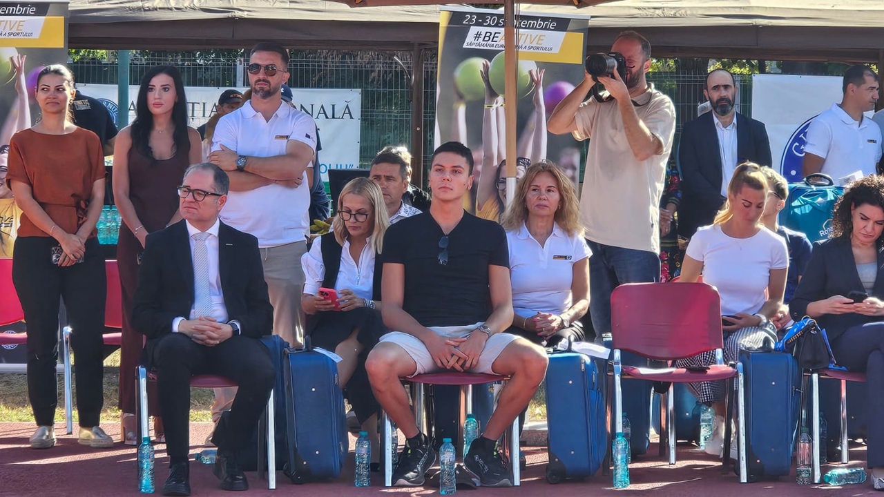 David Popovici i-a cerut lui Ilie Bolojan banii pentru sportivii medaliați la Jocurile Olimpice. Acum, a apărut o petiție online