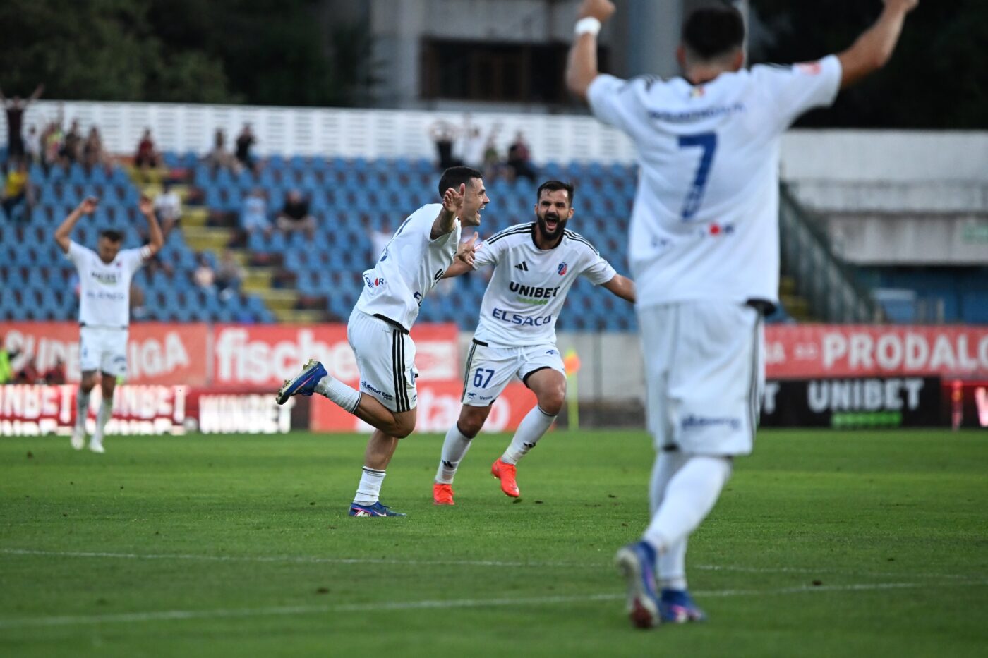 Atacantul care regretă plecarea de la FCSB, reclamat de Vassaras pentru că s-a luat de arbitrul Vidican