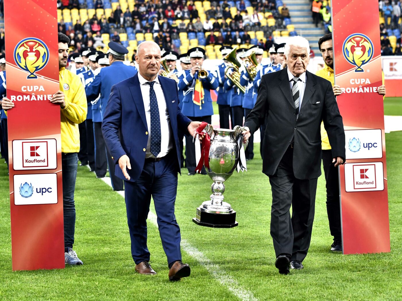 Granzii din Superliga, așteptați în Cupa României: „Dacă ne calificăm în grupe, aducem nocturnă mobilă!”. EXCLUSIV
