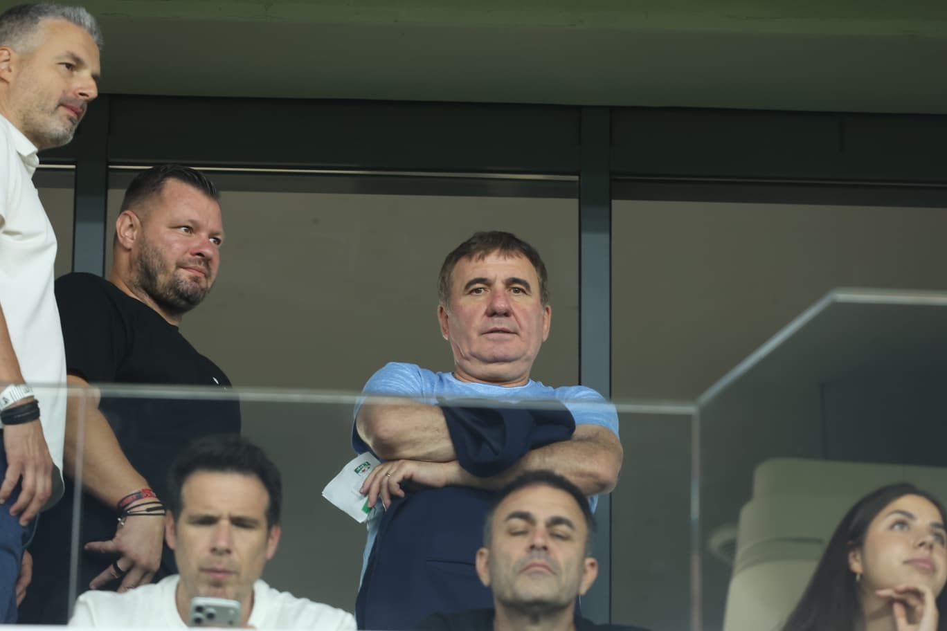 Hagi a pus ochii pe doi jucători de la o nou-promovată! Pe cine monitorizează atent selecționerul României EXCLUSIV