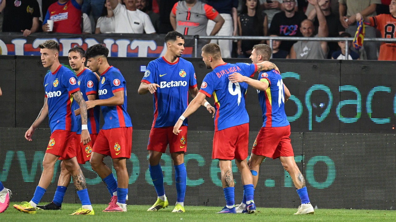 Surpriză! Cine sunt cei doi fotbaliști de la FCSB pe care Daniel Bîrligea i-a chemat la ultima petrecere înainte de transfer
