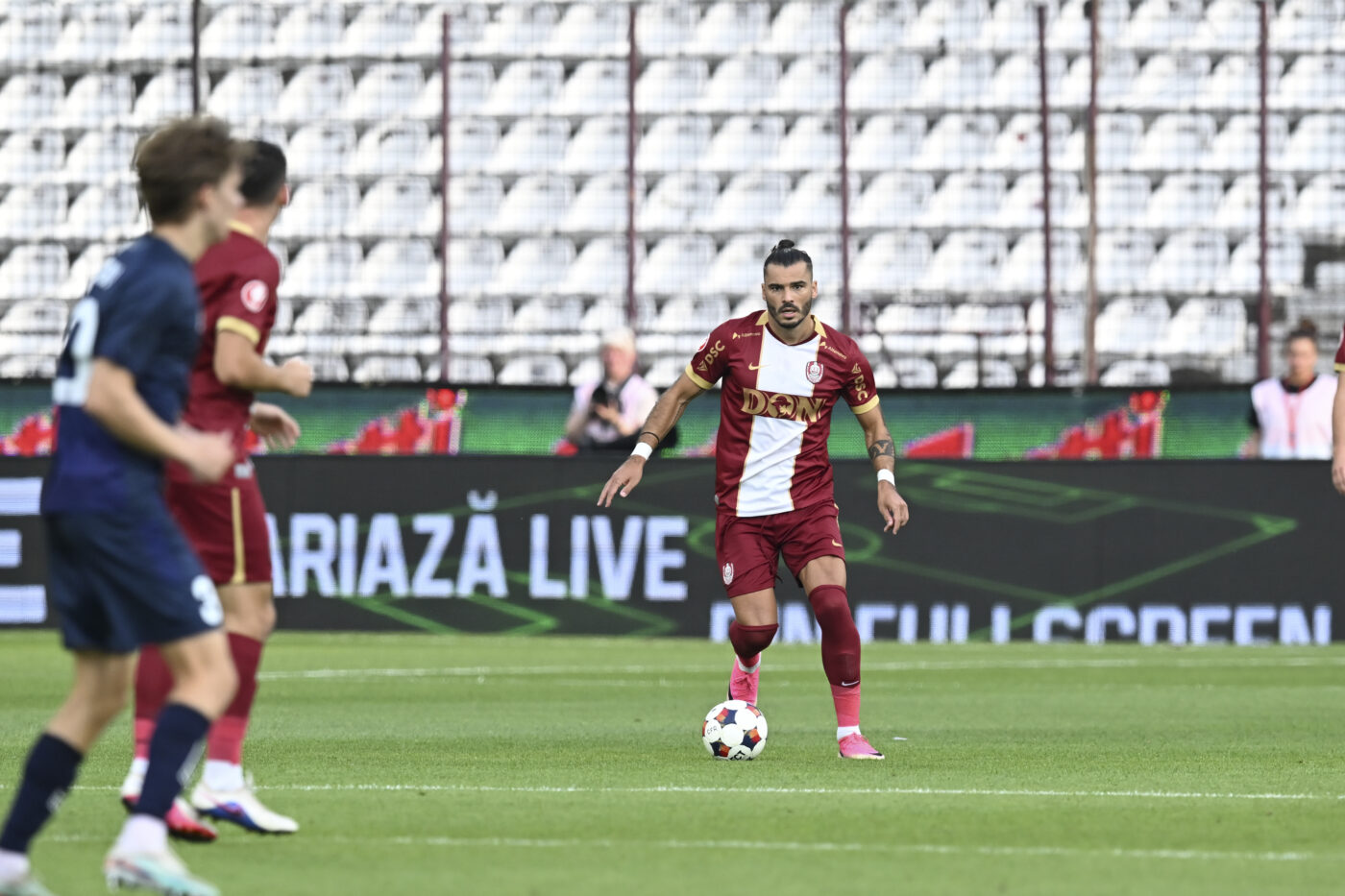 MERCATO Karlo Muhar știe ce va decide după ce a primit oferte de la FCSB și de la arabi: „Trebuie să ai grijă de familie”