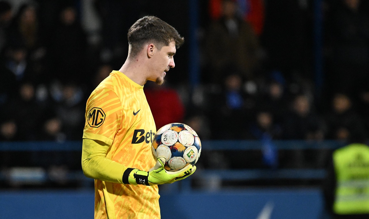 A văzut care e situația lui Ștefan Târnovanu la FCSB și a reacționat. „Nu vreau să spun mai multe, dar sunt lucruri care nu sunt normale la echipa aia”