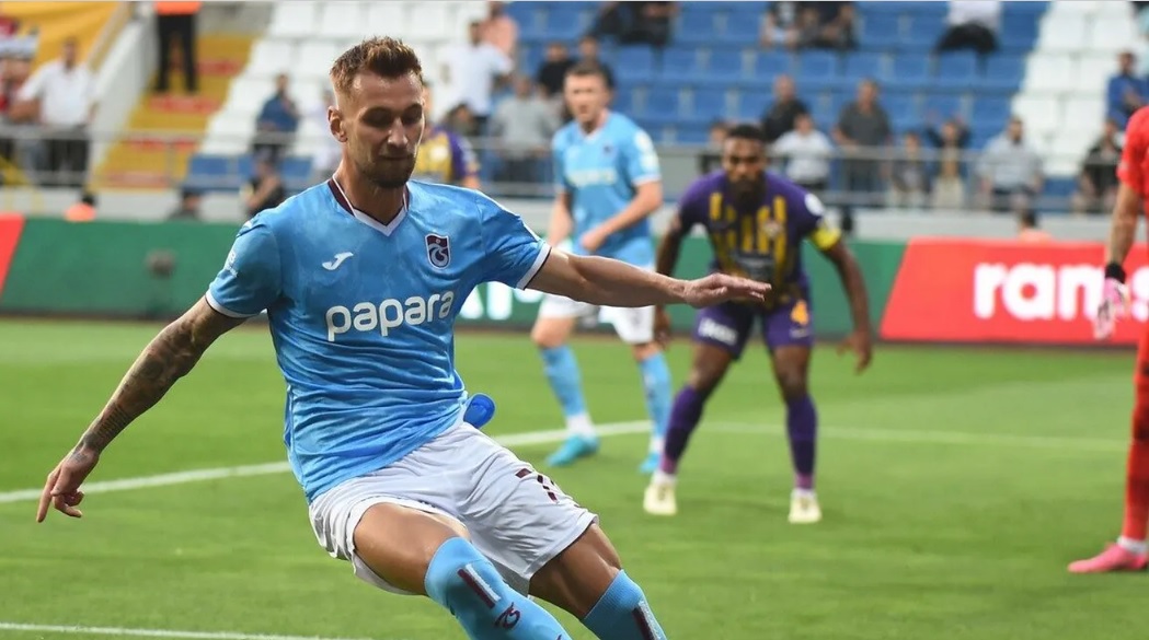 MERCATO Denis Drăguș a luat decizia. Șumudică a anunțat când ar putea semna cu un club din Superliga, care nu e FCSB: „L-a întărâtat!”
