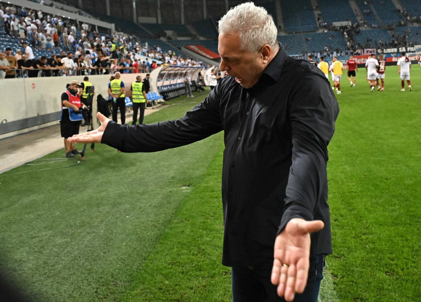 Marius Șumudică nu a semnat cu CFR Cluj. Anunțul lui Nelu Varga! Ce se întâmplă cu jucătorii care nu mai sunt doriți și cu antrenorul Folha. EXCLUSIV