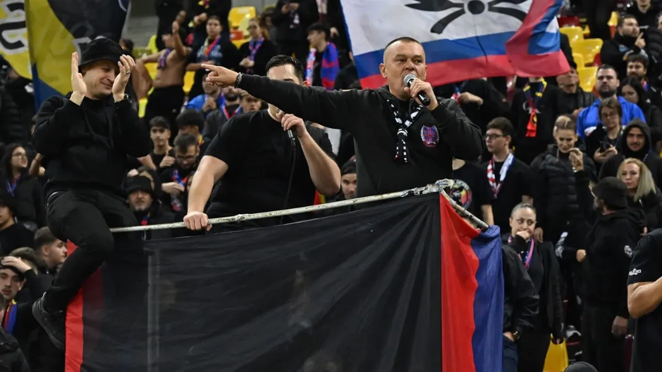 Peluza Nord, atac dur împotriva primarului Ciucu după ce FCSB a fost alungată de pe Arena Națională: „Veghează ca Bucureștiul să nu rămână nepregătit în războiul merdenelelor”