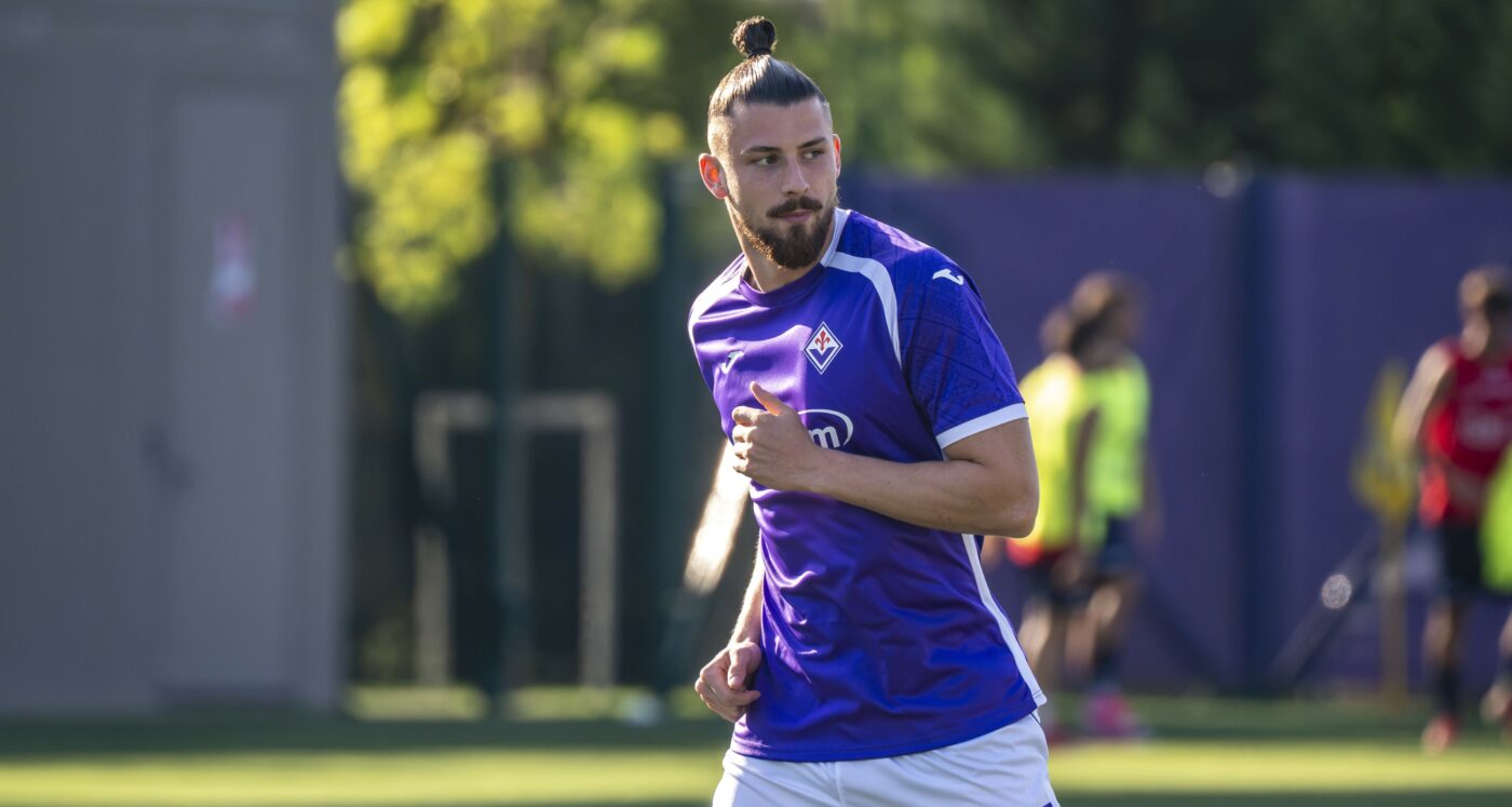 Radu Drăgușin, ce schimbare de statut după transferul la Fiorentina. Un croat de la Cupa Mondială ar putea pleca din cauza lui: „E de neatins în centru!”