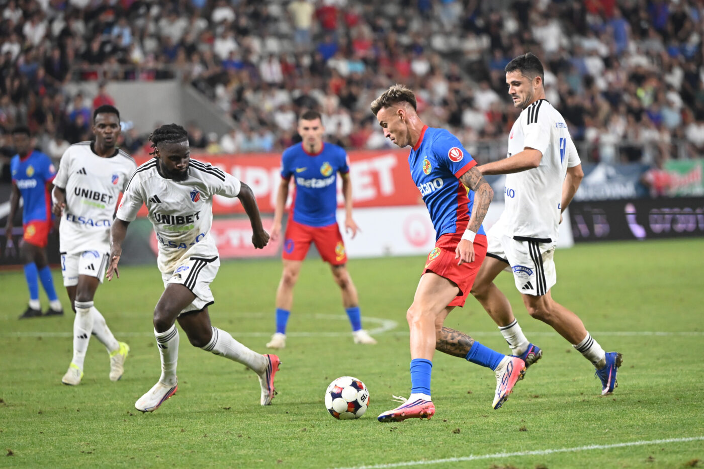 Reacția plină de tupeu a lui Tavi Popescu după ce Gigi Becali l-a atacat pentru gestul din FCSB – Botoșani 3-2